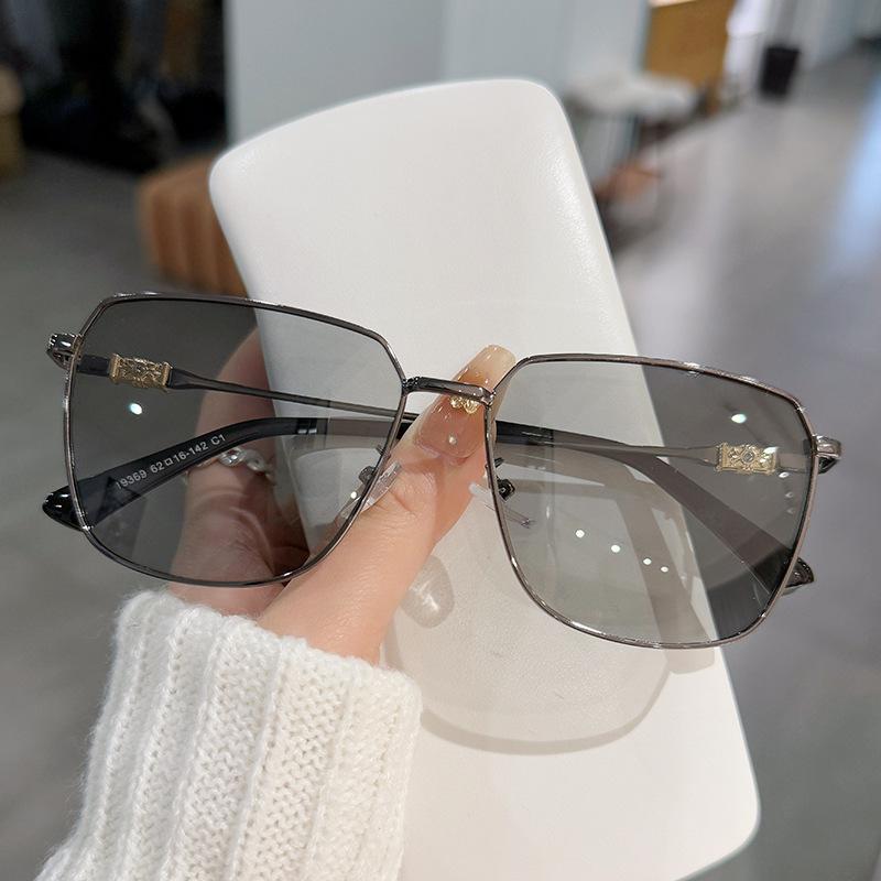 

Polarized Sunglasses Metal Men S Color-Changing Sunglasses Uv-Proof Driving Glasses 19369