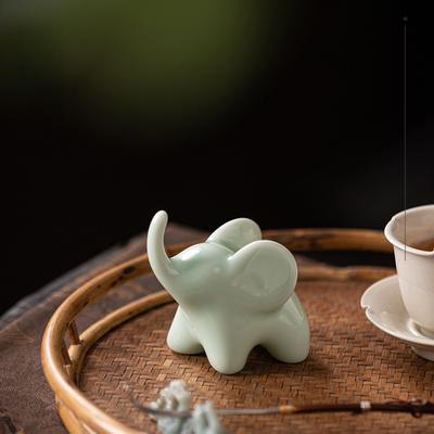 Mini Elephant Ceramic Ornament Cute Desktop Decor Gift for Girlfriend Home Office Collectible Figurine Home Decor