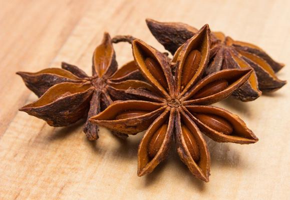 Dried Decorative Anise 1Kg 1 Pcs.