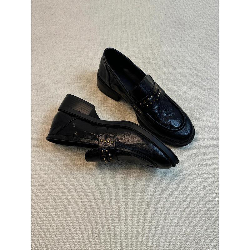 Loafers retro British style round head rivet pleated one pedal thick heel black small leather shoes