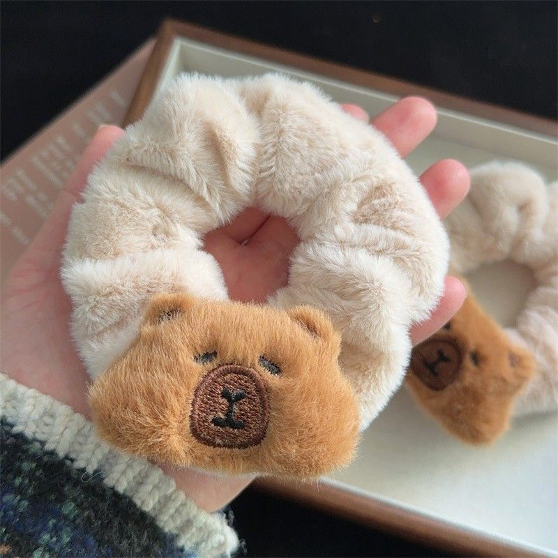 

1 шт. Новый высокий вид, нишевый пушистый зажим-краб с капибарой, женский большой зажим-акула, плюшевый аксессуар для волос в стиле Майяр, милая повязка на голову