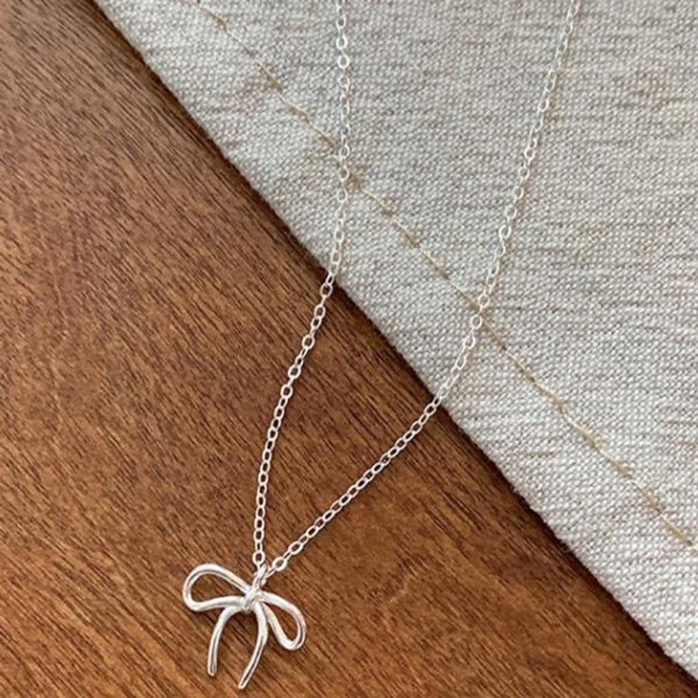 Women's Accessory Small Chain Daily Ribbon Necklace