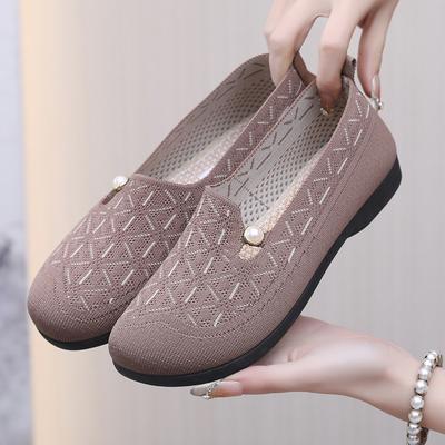 Neue Peking-Stoffschuhe mit flachem Mund, atmungsaktive Mutter, weiche Sohle, ein Pedal, Damenschuhe mittleren Alters und ältere, rutschfeste Freizeitschuhe für alte Damen