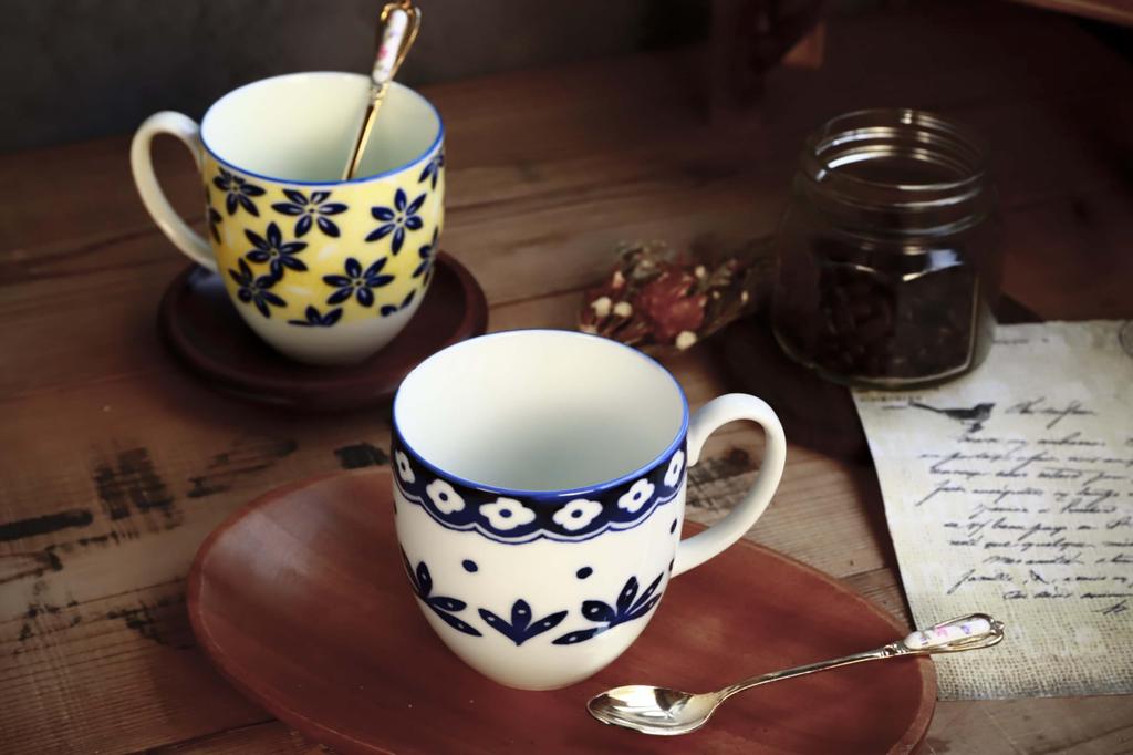 Awasaka Pottery Field 2 Yellow Back Mug, Eastern European Style, Approx. 8.5cm Diameter X 8.5cm Height, 300ml Capacity, Microwave and Dishwasher