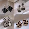 Silver Needle Fashion High-end Sense Diamond-set Black Earrings Niche Versatile Temperament Earrings Light Luxury High-quality Earrings