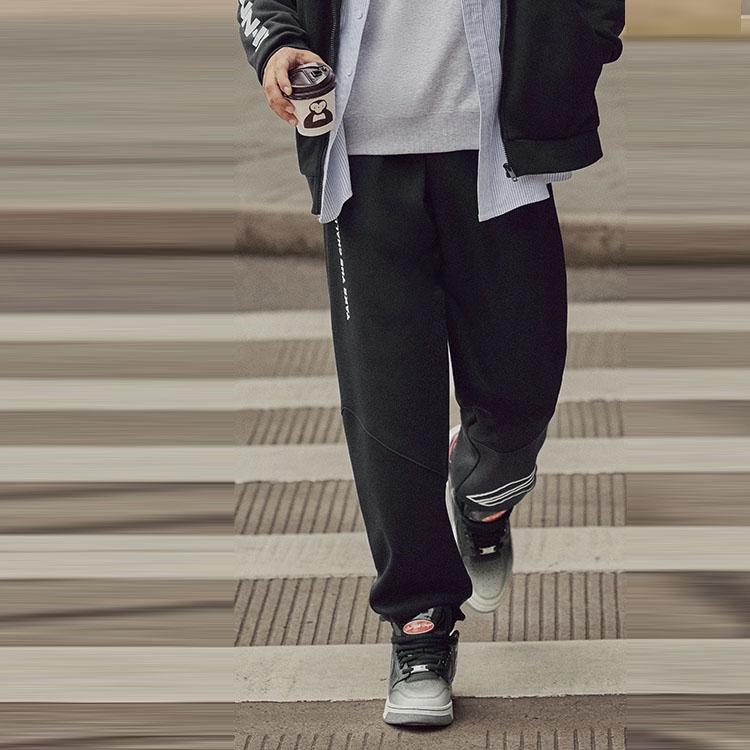 Li Ning Lifestyle Series Letter Logo Print Cuffed Fleece Warm Loose Knit Sports Pants Men pants Black AKLTD71-1