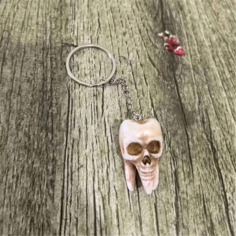 Unisex Skull Accessory Set Skull Necklace Stylish Keychain Drop Earrings Skull Jewelry Set Resin Texture for Halloween