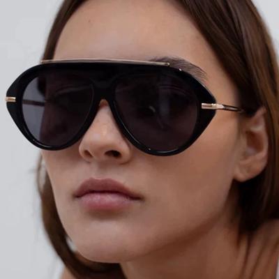 Occhiali da Sole Vintage Oversize da Pilota Rivettati Donna Per Uomo 2026 Marca di Lusso Design Occhiali da Sole Popolari da Esterno Montatura Grande Occhiali