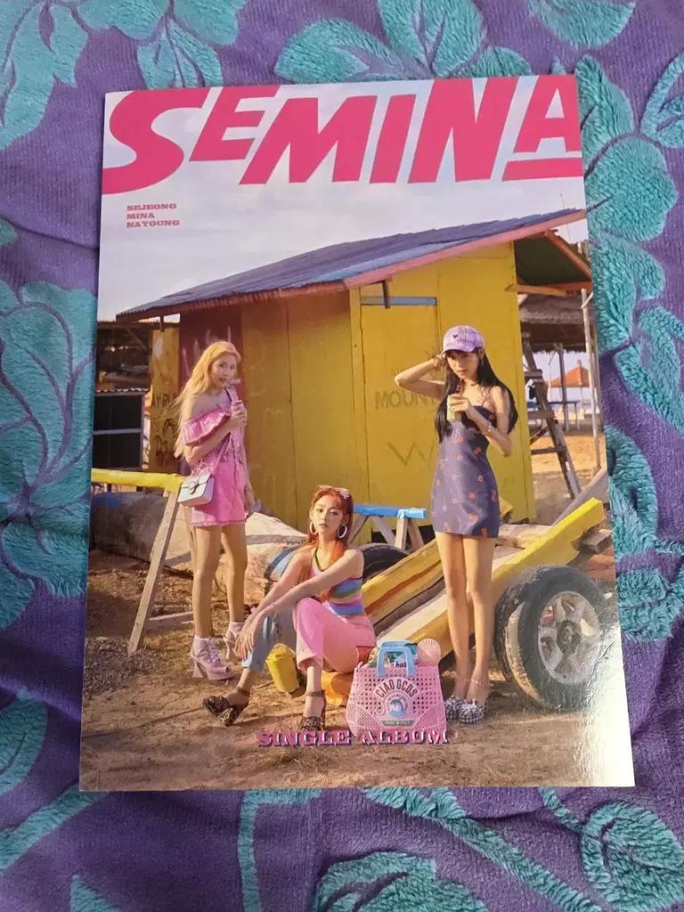 Gugudan New Action Album Gugudan Seminar Album Kit Batch Used
