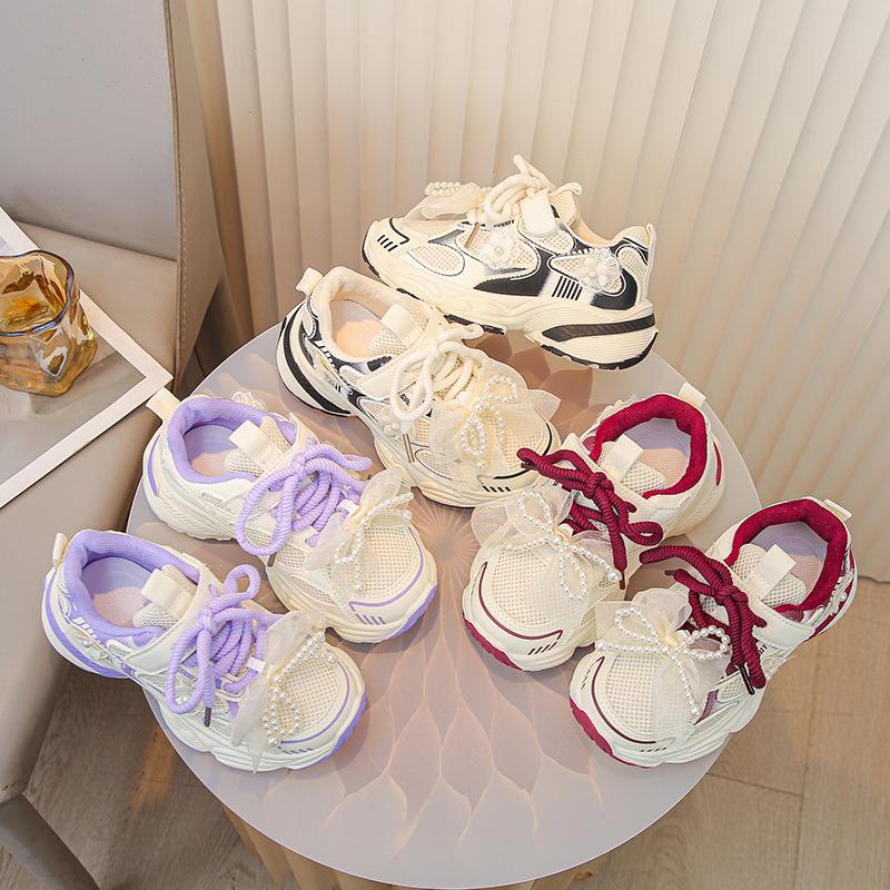 Girls sneakers 2025 new autumn children's pearl princess soft-soled dad shoes girls lace explosion versatile