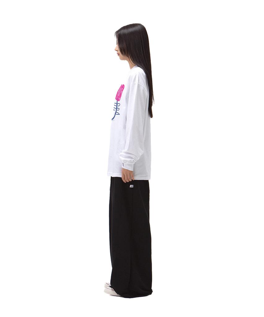 Yankoaleupeu Flower Semi-Oversized Long Sleeve - White
