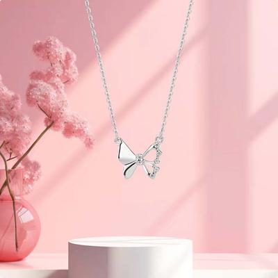 S999 Sterling Silver Hollow Asymmetric Butterfly Necklace for Women Special Fun Design Elegant Elegant Luxury Style Fashion Choker