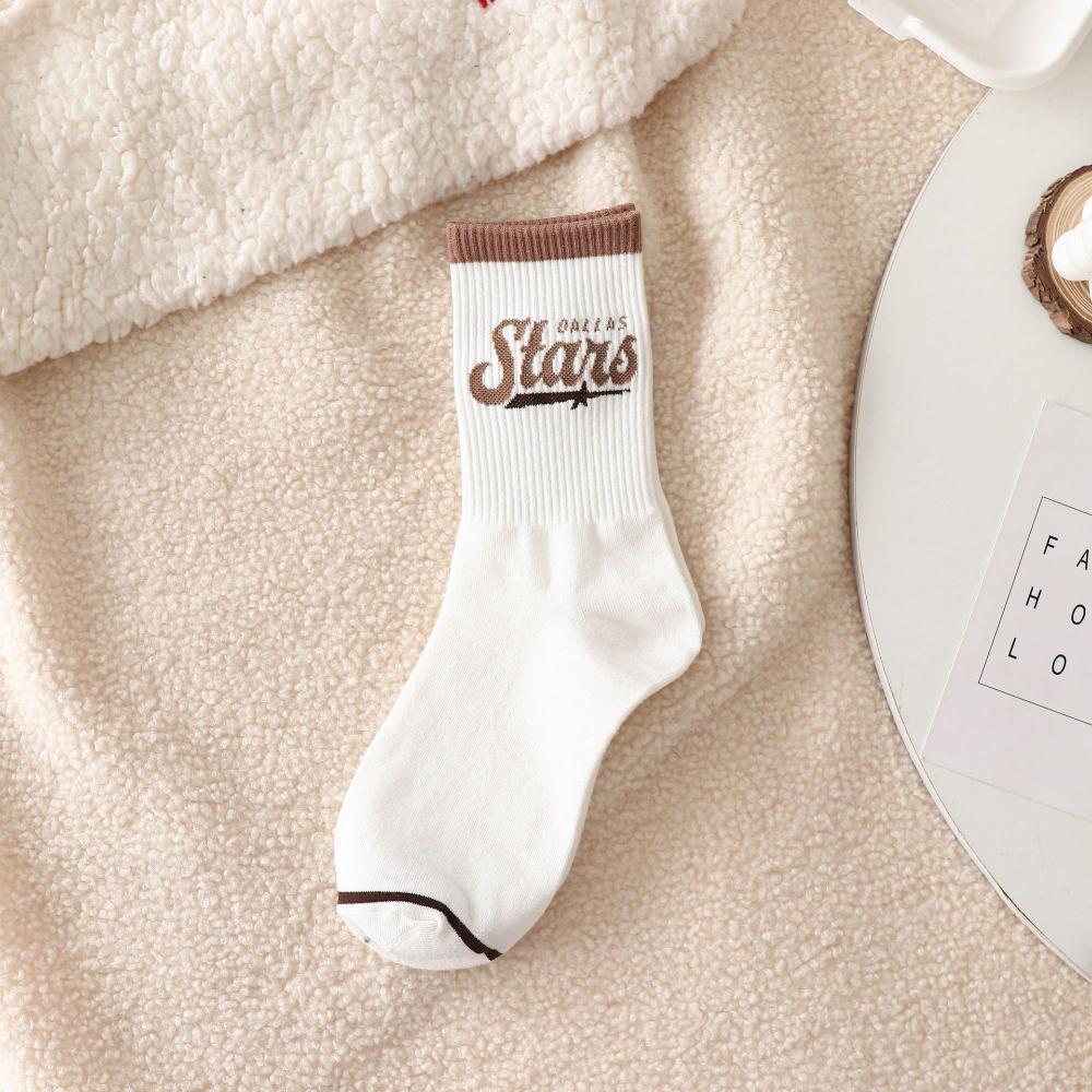 

Япония Харадзюку Стиль Мультяшные Креативные Коричневые Полосатые Кавайные Носки Зимняя Мода Линия Скейтборд Женские Средние Чулки