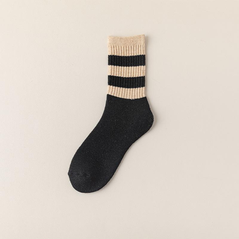 

Женские осенне-зимние утолщенные теплые полосатые шерстяные гольфы из хлопка 1 pair хаки/чёрный