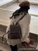 Retro-Brauner Rucksack im Xiaohongshu-Stil: Modische, Vielseitige, Schlichte, Campus-taugliche Literarische Tasche für Damen.