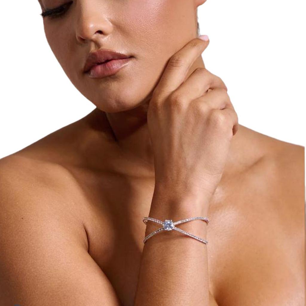 Çapraz Bileklik Rhinestones, Hafif Lüks Süper Parıltı Avrupa ve Amerika Popüler Basit Ve Şık El Aksesuarlarıyla Doludur