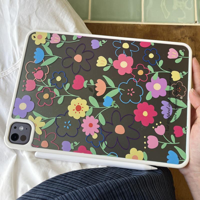 Floral Off-White iPad Pro 2021 Case: Sleek Single-Layer Design