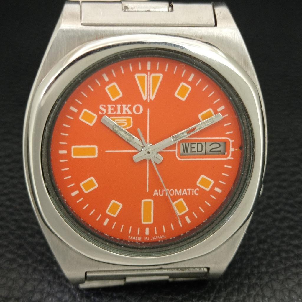 GENUINE VINTAGE SEIKO 5 AUTOMATIC 7009A JAPAN MENS ORANGE DIAL WATCH a708437-1