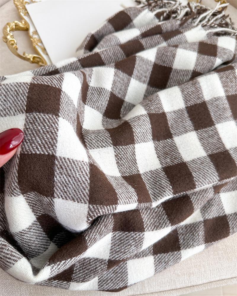 Stilvoller koreanischer Karoschal mit Kaschmirgefühl - Damen Quastenschal für Herbst & Winter