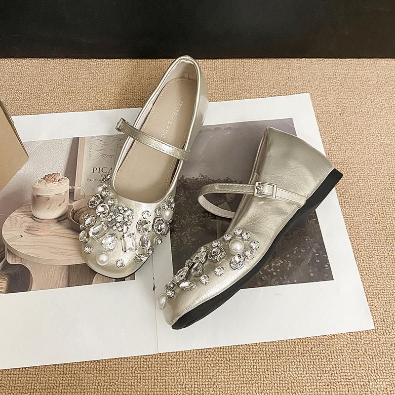 4Cm Beautiful French Rhinestone Mary Jane Female 2025 Summer New Model with Skirt Flat-bottomed Temperament Single Shoes Shoe Flower