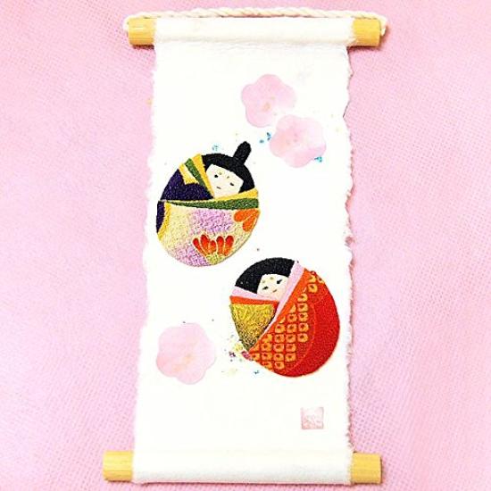 Chirimen Crafts Japanese Mini Hanging Scroll No Shell Dolls [Washi Interior] "Shun Tsuzuri"