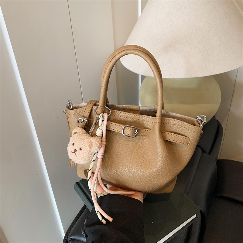 Foreign order premium sense bag women's large capacity 2025 new summer versatile messenger casual hand-held pleated bucket bag