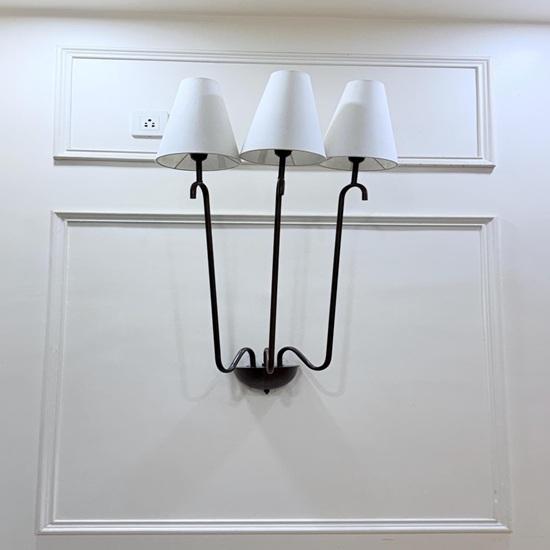 Moderne Messing 3-Lys Vegglampe Svertet Messing Minimalistisk Lys Hjem, Kontor Dekorativt Element