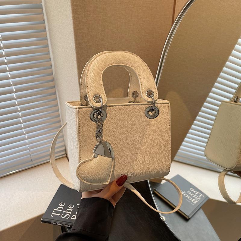 New Summer Small Bag Women's Versatile Shoulder Messenger Bag Niche Design Portable Princess Diana Bag