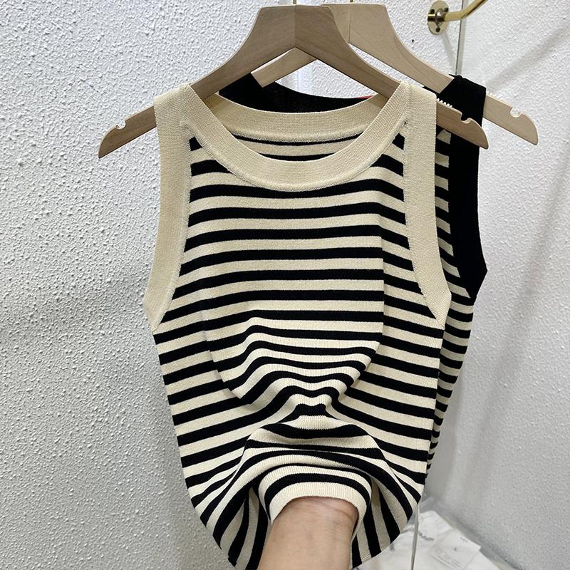 Tank Tops Women 2025 Summer Sleeveless O-Neck Striped Black Knitted Casual Tank Tops Camis Women Tops JJ274