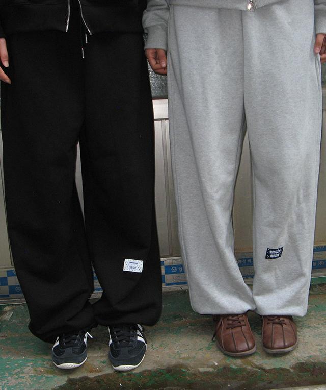 RONRON Dot Clef R Applique Sweat Jogger Pants Gray