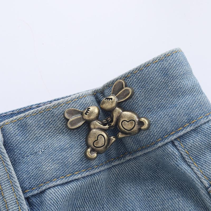 Detachable No-Sew Waist Cinching Buckles: Adjustable from Large To Small