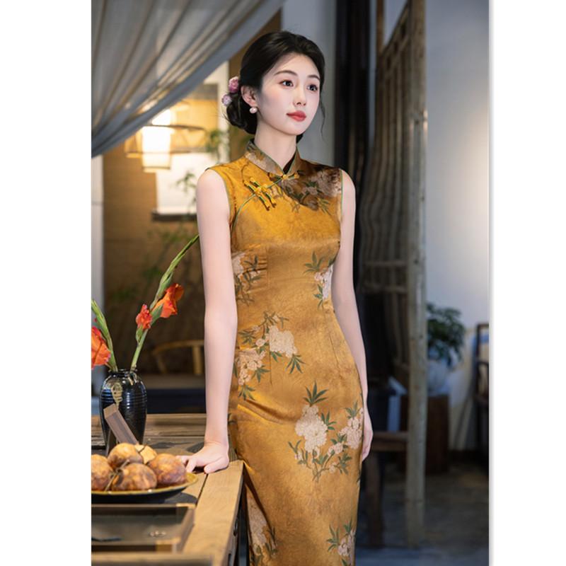 Hong Kong style Chinese long sleeveless cheongsam spring and summer new fashion improved young high-end satin cheongsam