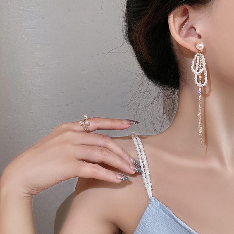 Super fairy temperament fringed pearl earrings women, retro Hong Kong style long fringed earrings Internet celebrity earrings