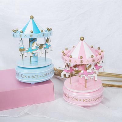 Christmas Carousel Cake Decoration Music Box - Perfect Gift for Girls & Creative Baking Ornament