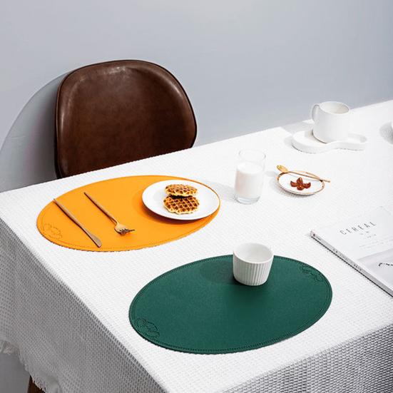 Yousheng Oval Placemat Dining Table Heat Insulation Pad Imitation Leather Waterproof Placemat Protect Table Top from Scratches And Spills for Home