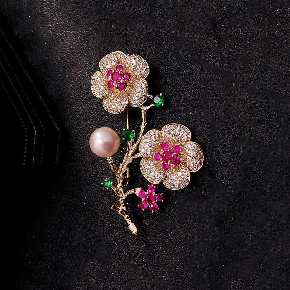 Elegant Peach Blossom Brooch, High-end Women's Exquisite Pearl Brooch, Niche Design Sense Flower Pin