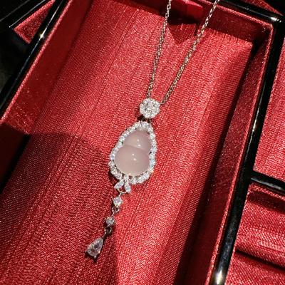 Lychee Frozen White Chalcedony Gourd Water Drop Gem Necklace, New Chinese Style, Concubine Smile Gourd Fulu White Chalcedony Necklace