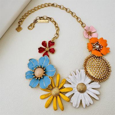 Oscar Luxe Emaille Ketting in Vintage Stijl