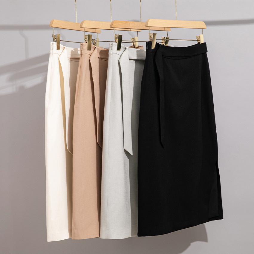 

Women s High-End Acetate Drape Skirt with Belt - Simple, Casual, Autumn 2024 Style Medium
