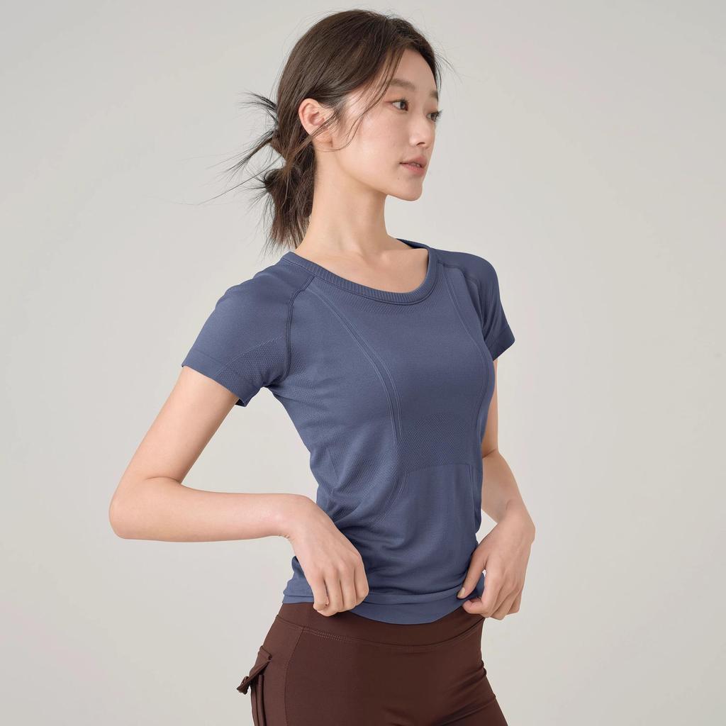 Women's Slim Fit Quick-Dry Yoga Top - Breathable, Short Sleeve Sports Shirt for Running, Fitness, and Pilates