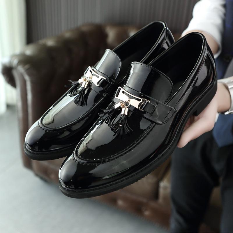 Men's shoes business dress leather shoes men's glossy pointed beanie shoes casual shoes fringed loafers