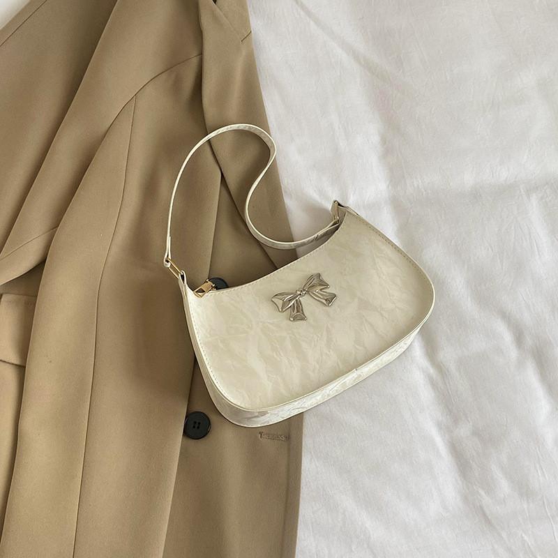 

Chic Minimalist Shoulder Bag For Women Featuring Soft Pu Material And Modern Crescent Shape белый