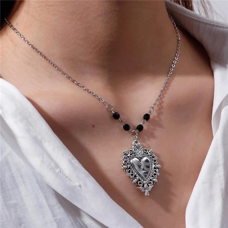 Trendy Gothic Skull & Heart Pendant Necklace - Fashion Jewelry Gift