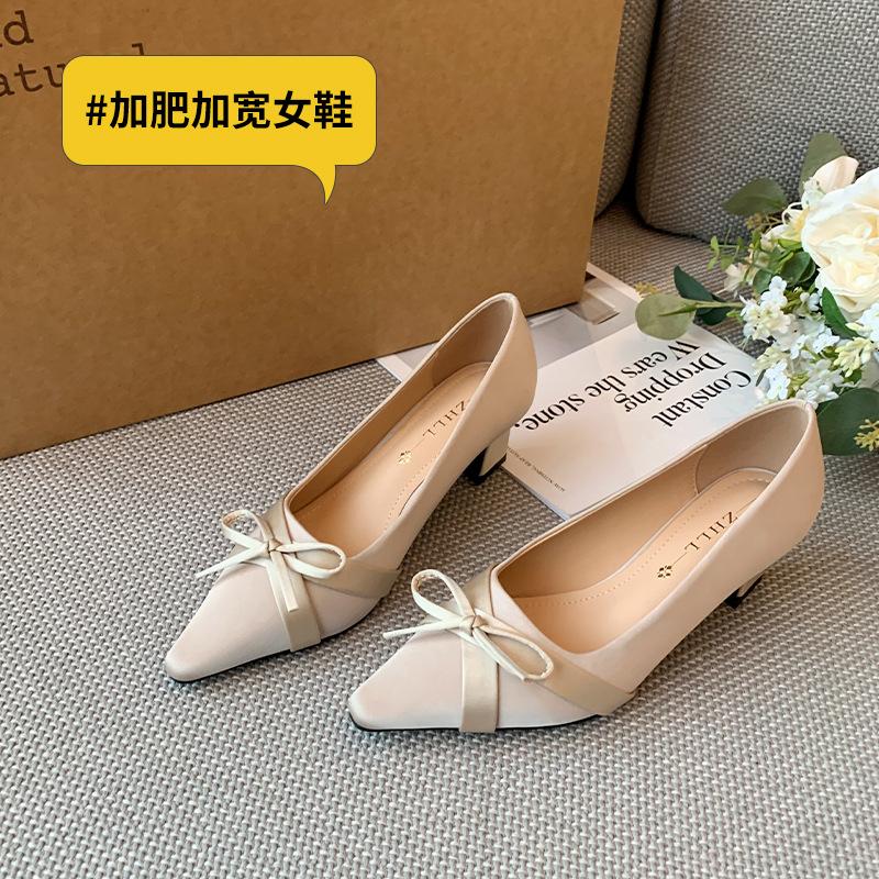 

- Fat mm temperament black bow single shoes light mouth satin high heels plus fat wide large size women s shoes 35 абрикосовый