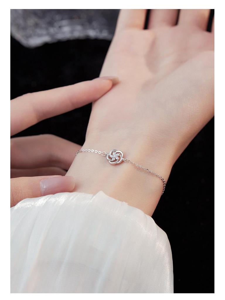 Banyan Tree S925 Silver Camellia Bracelet: Fresh Floral Design for Women, 2023 Trend