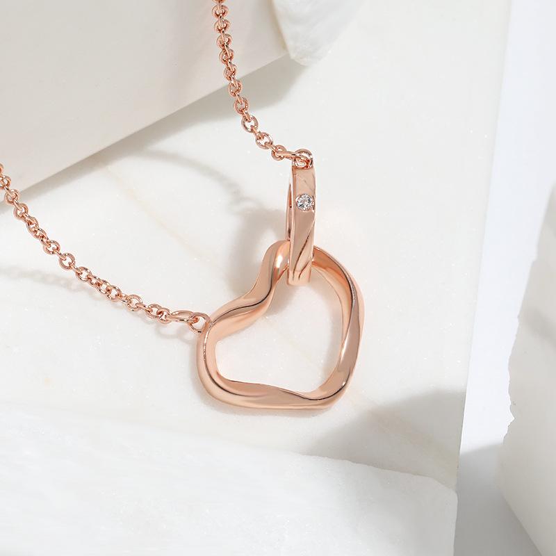 Korean Version of New Tin Paper Wrinkled Double Ring Clavicle Chain with Interlocking Heart Shaped Irregular Mobius Ring Necklace