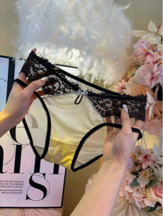 

2025 New French Satin Lace Mid-Waist Briefs: Pure Desire Style, Tempting & Comfortable for Girls Sea Salt Blue