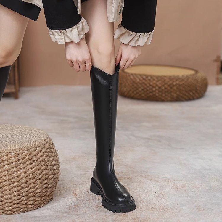 

V-mouth boots women s thick soles 2025 new winter but knee small Internet celebrity thin high knight boots 35