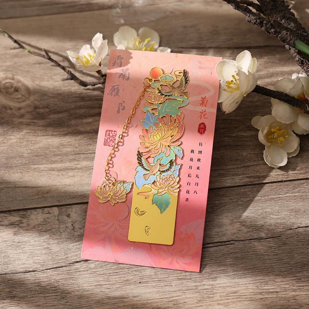 12 Monthly Climate Flowers Bookmark Exquisite Artistic Metal Bookmarks with Long Chain Tassel Students Book Clip Reading Tool