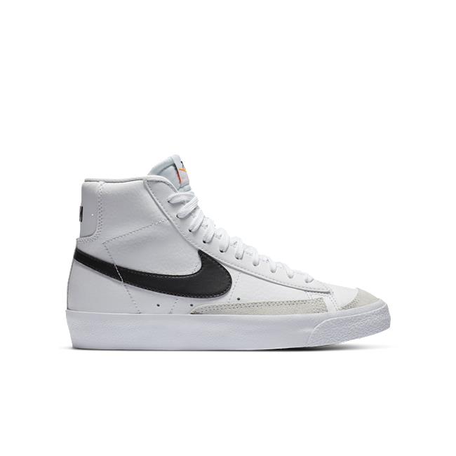 

Nike Blazer Mid 77 DA4086-100 Kadın Spor Ayakkabısı